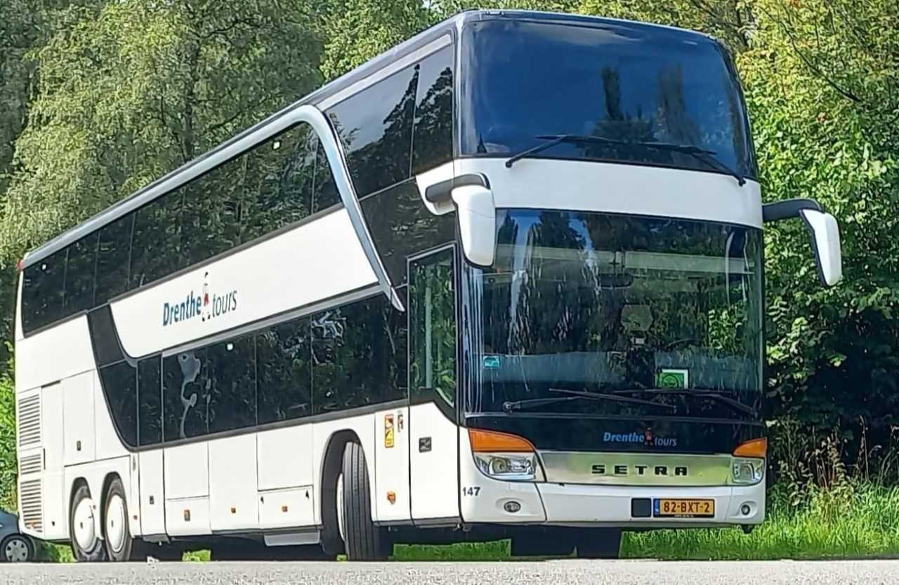 Dubbeldekker touringcar huren