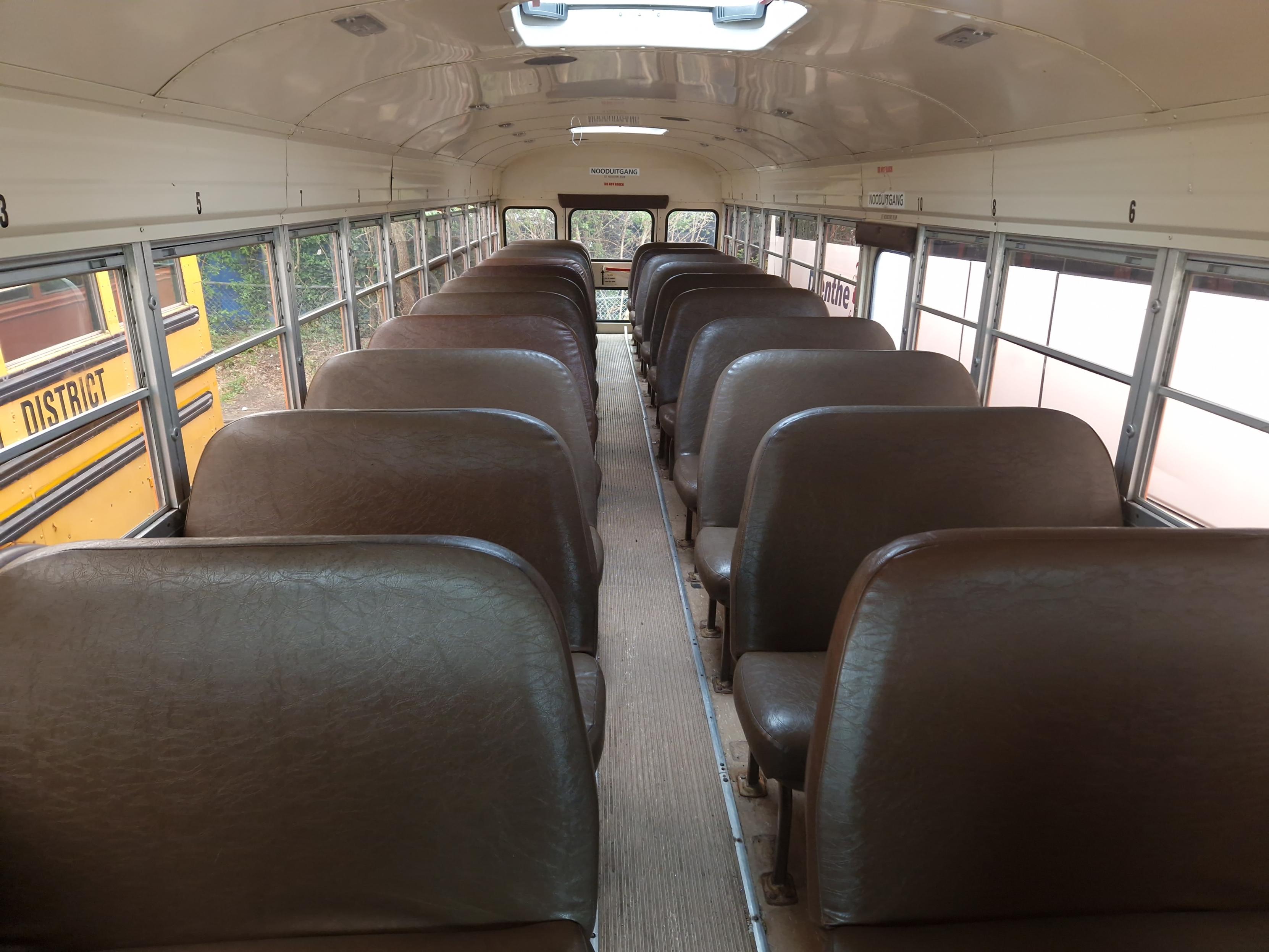 Amerikaanse schoolbus huren